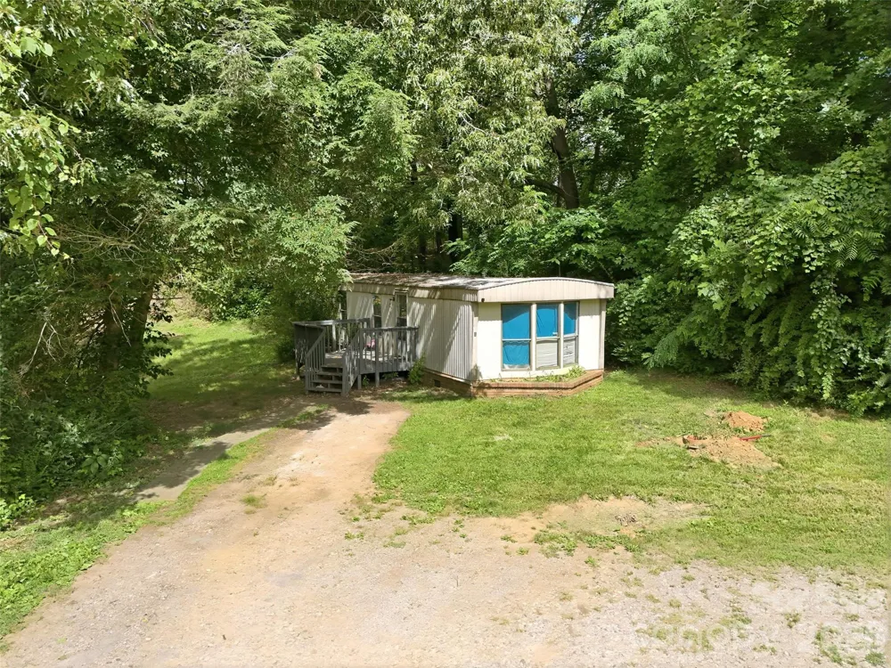 126 Lindsey Road Candler, NC 28715