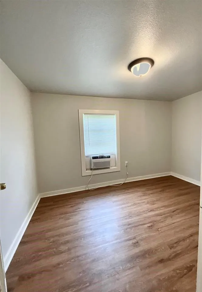 655 2nd Street Silsbee, TX 77656