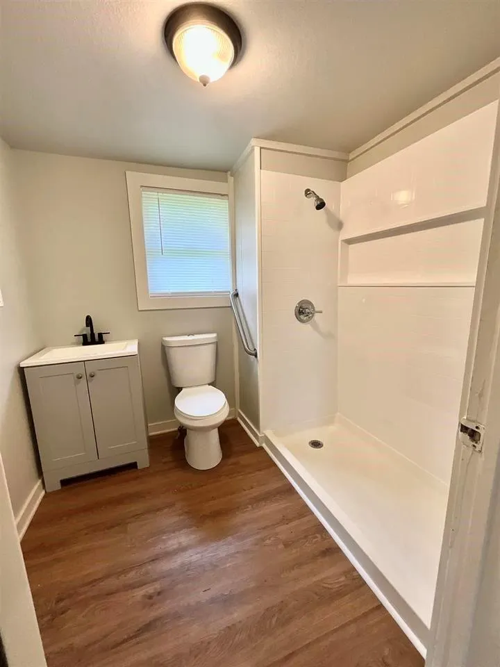 655 2nd Street Silsbee, TX 77656