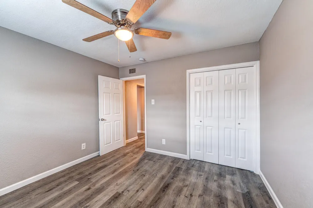 523 Spring Drive #4 Pasadena, TX 77504
