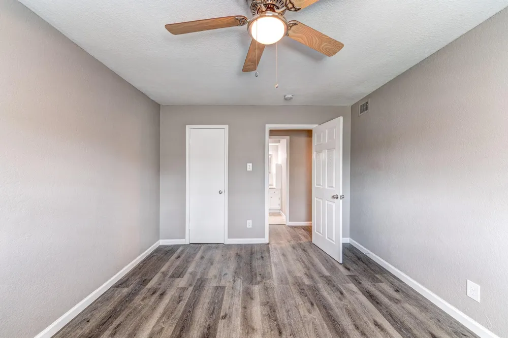 523 Spring Drive #4 Pasadena, TX 77504