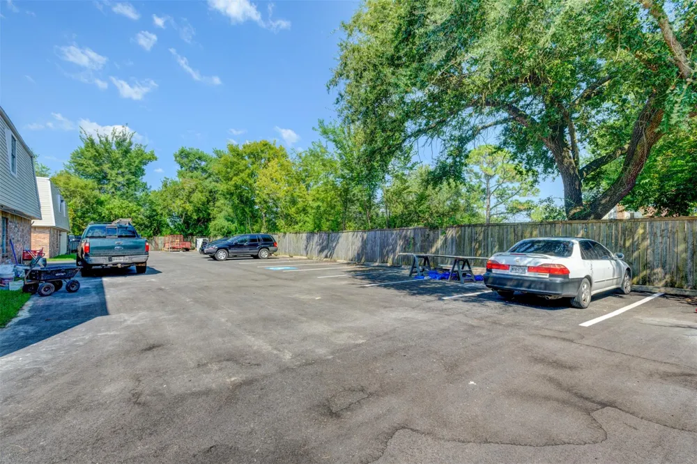 523 Spring Drive #4 Pasadena, TX 77504