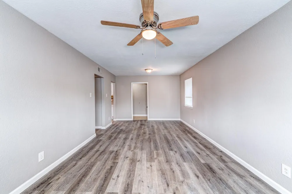 523 Spring Drive #4 Pasadena, TX 77504