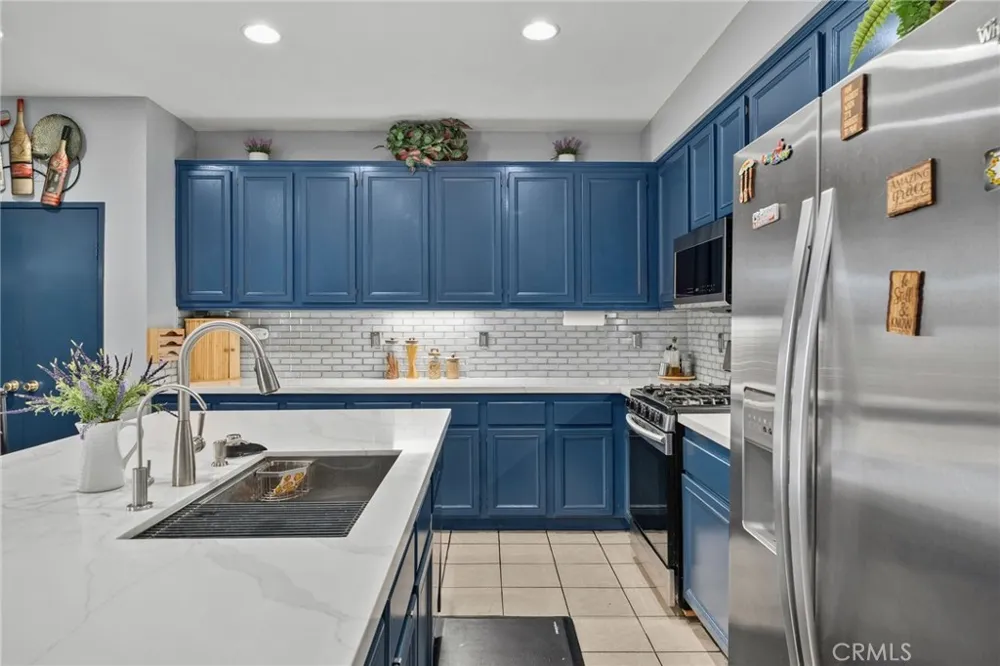 6380 Iris Court Eastvale, CA 92880