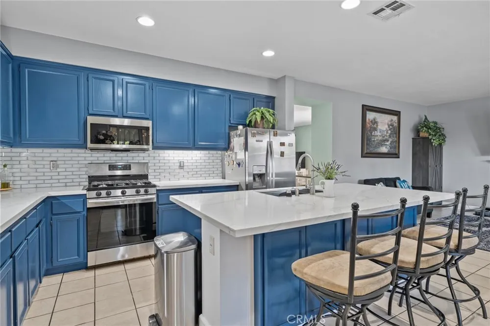 6380 Iris Court Eastvale, CA 92880