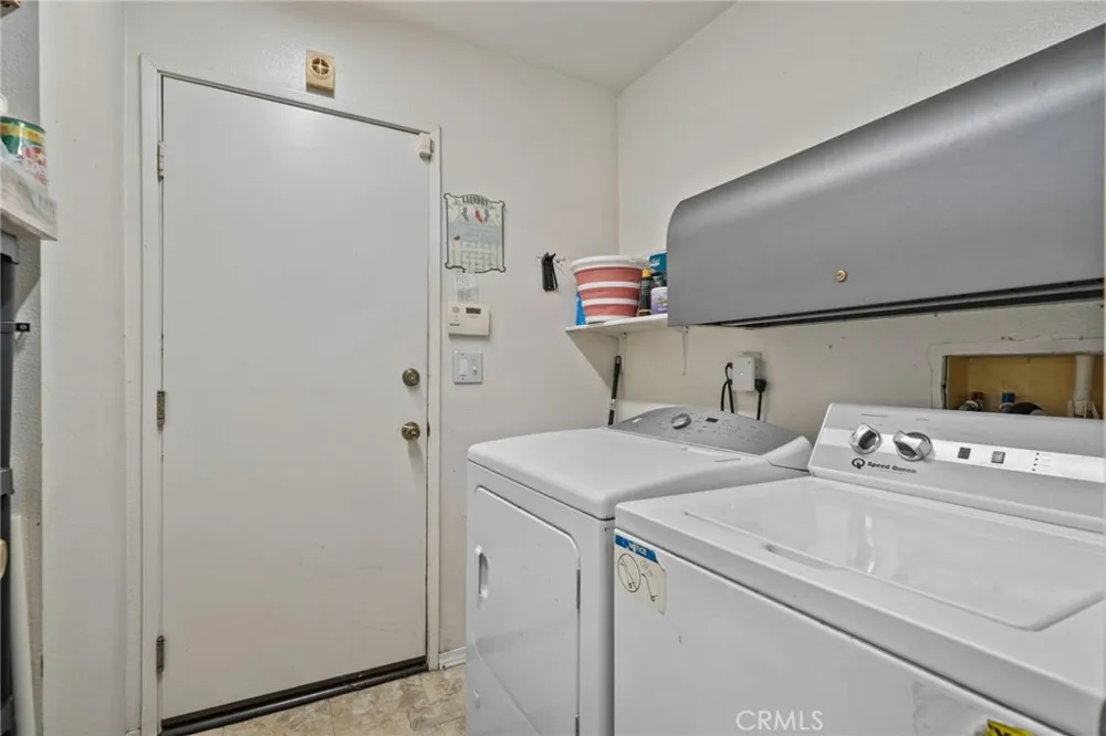 6380 Iris Court Eastvale, CA 92880