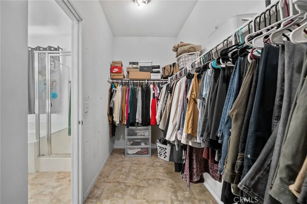 6380 Iris Court Eastvale, CA 92880