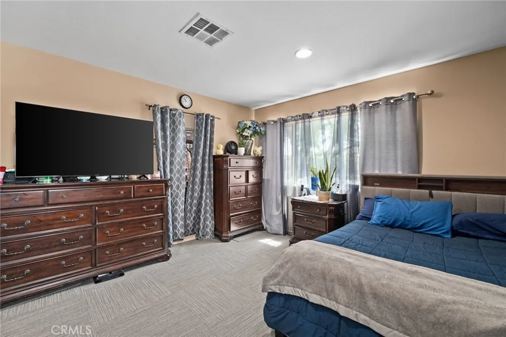 6380 Iris Court Eastvale, CA 92880