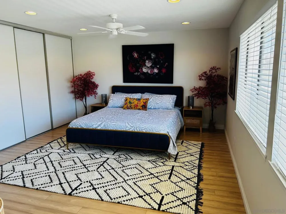 6135 Montecito Dr #5 Palm Springs, CA 92264