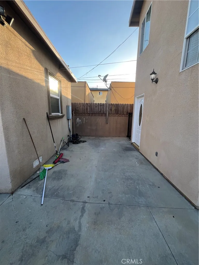 123 W 66th Los Angeles, CA 90003