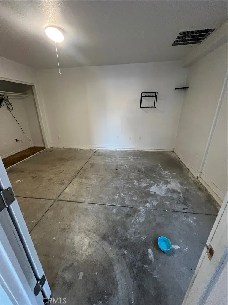 123 W 66th Los Angeles, CA 90003
