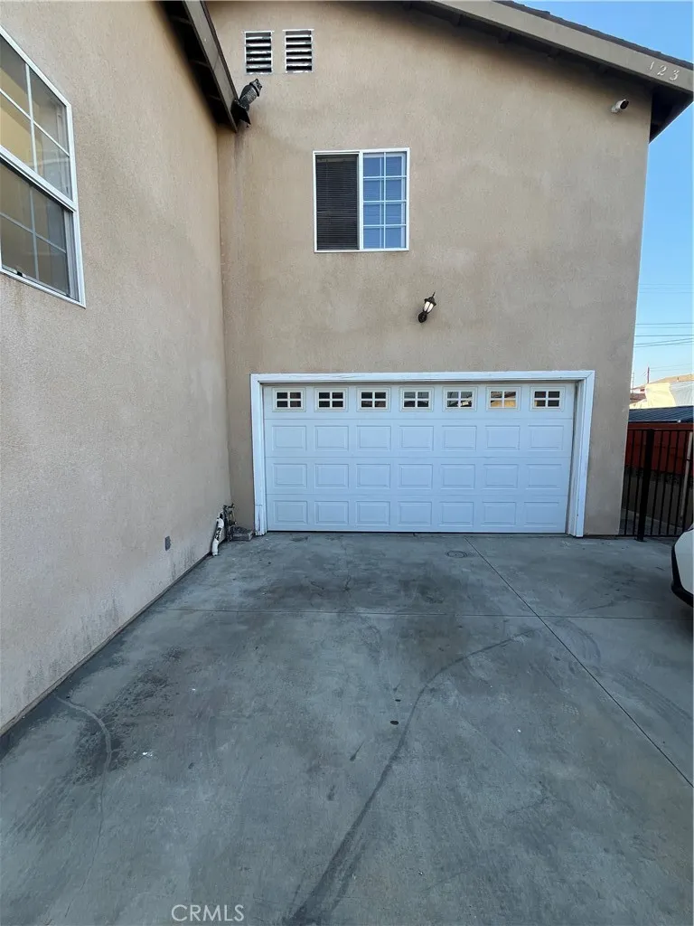 123 W 66th Los Angeles, CA 90003