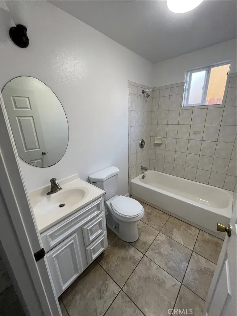 123 W 66th Los Angeles, CA 90003