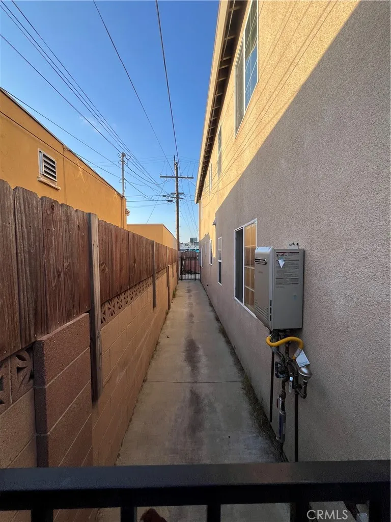 123 W 66th Los Angeles, CA 90003