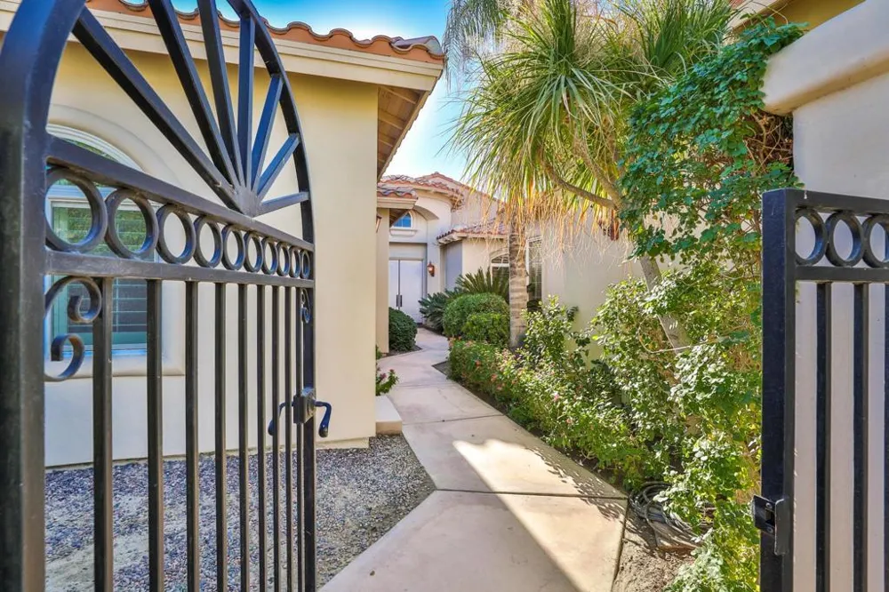 48474 Vista Palomino La Quinta, CA 92253