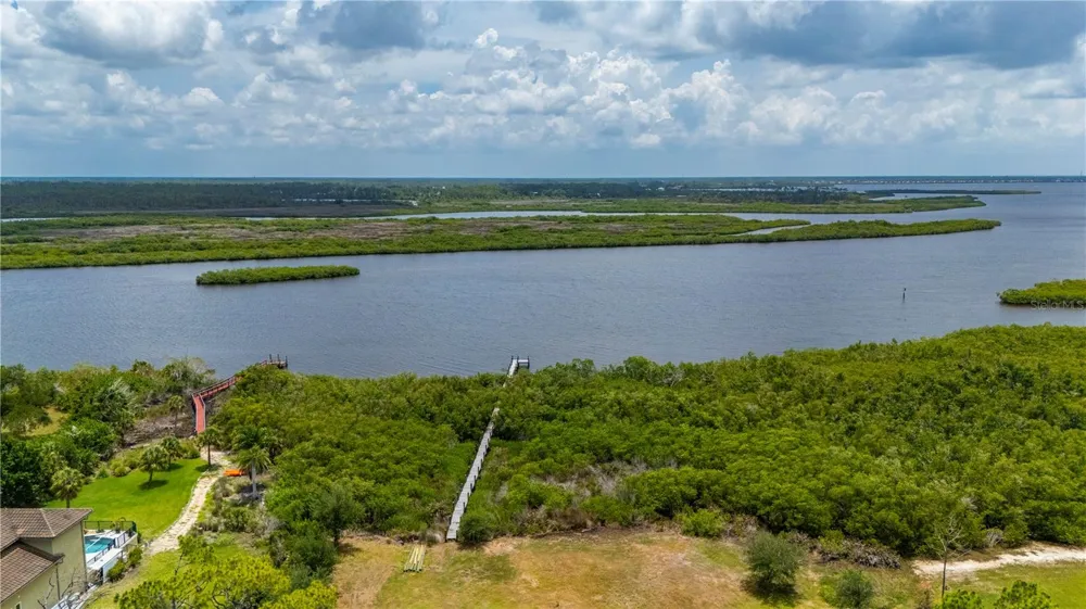 0 RIVERFRONT DRIVE #Lot 6 Venice, FL 34293