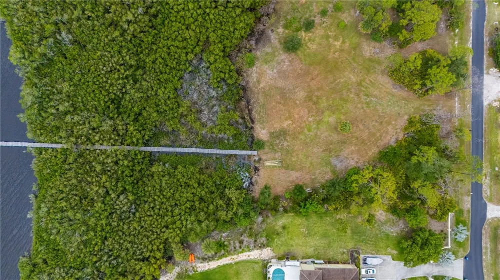 0 RIVERFRONT DRIVE #Lot 6 Venice, FL 34293
