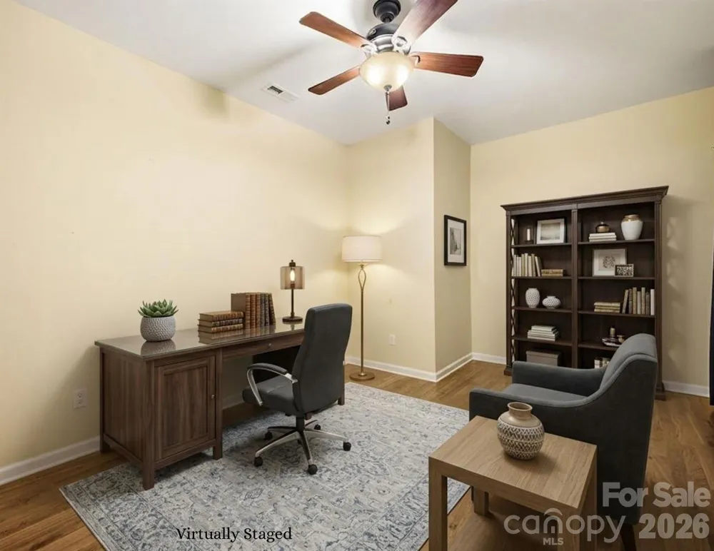2204 E Cumming Woods Lane Hendersonville, NC 28739