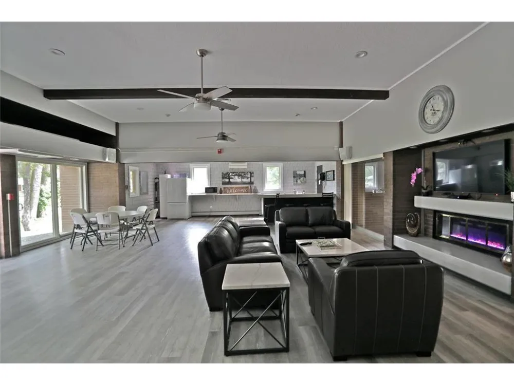 2800 Hamline Avenue #332 Roseville, MN 55113