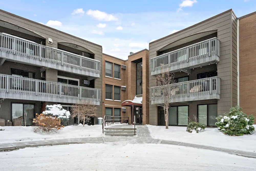 2800 Hamline Avenue #332 Roseville, MN 55113