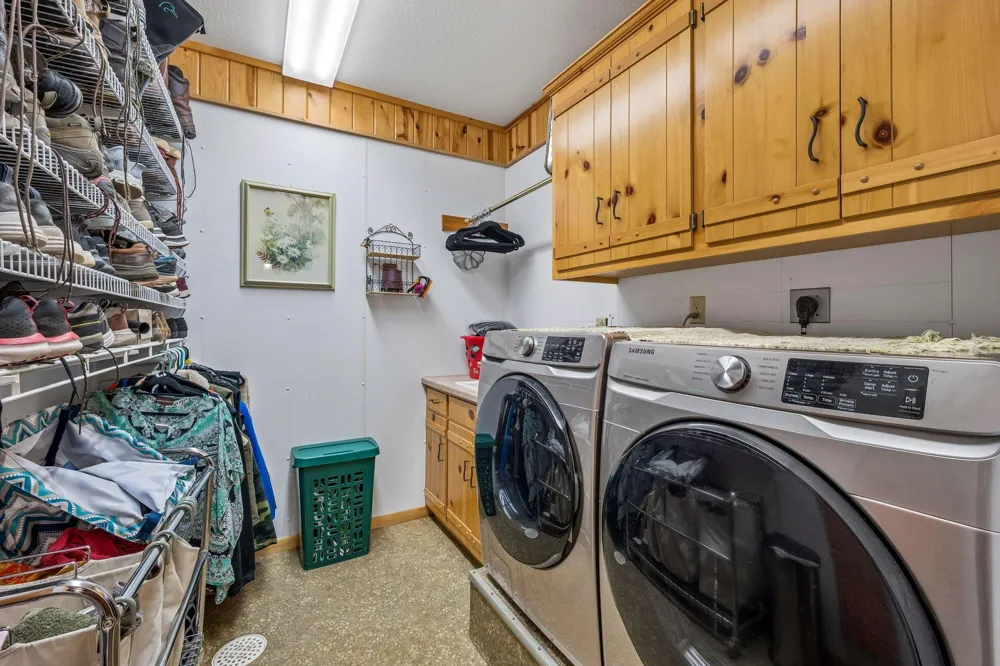 13763 County Road 3 Clear Lake, MN 55319