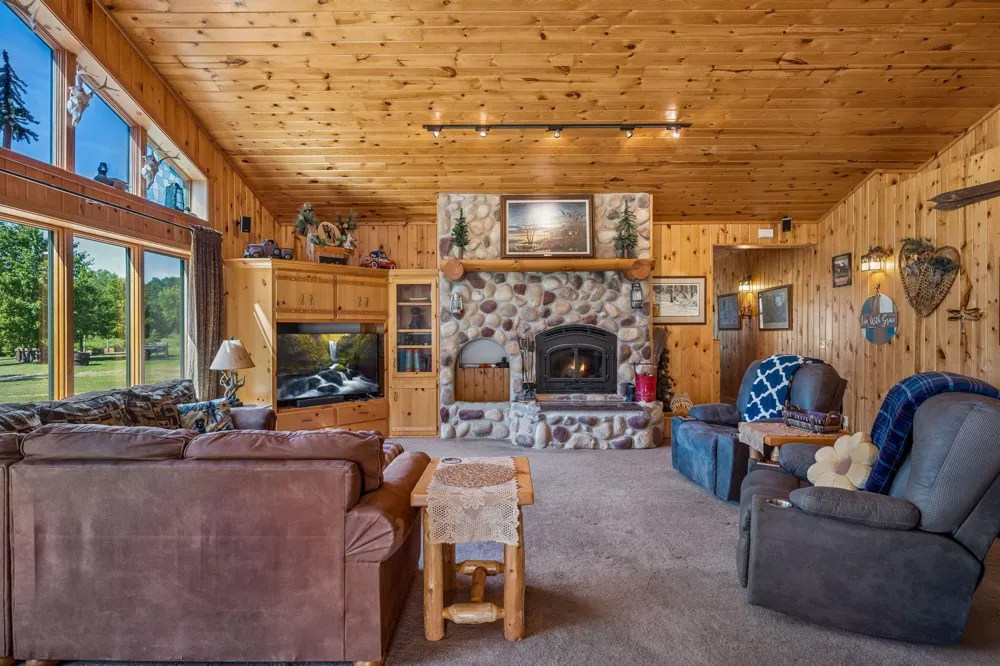 13763 County Road 3 Clear Lake, MN 55319