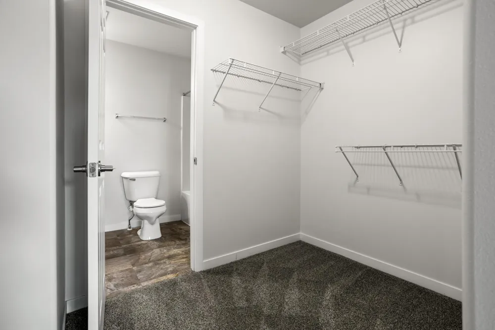 1023 29th Avenue W West Fargo, ND 58078