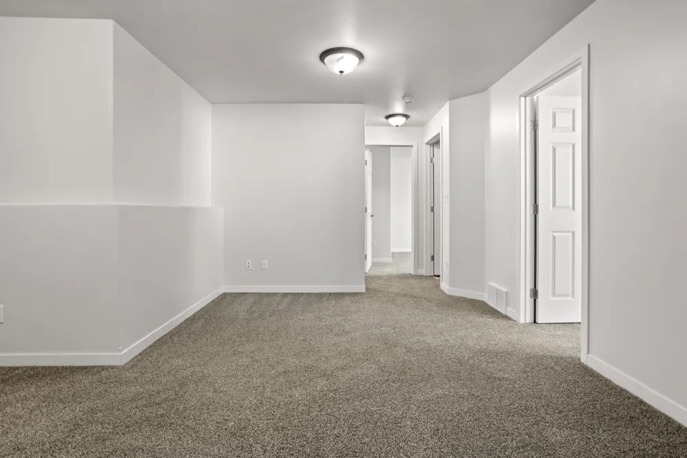 1023 29th Avenue W West Fargo, ND 58078