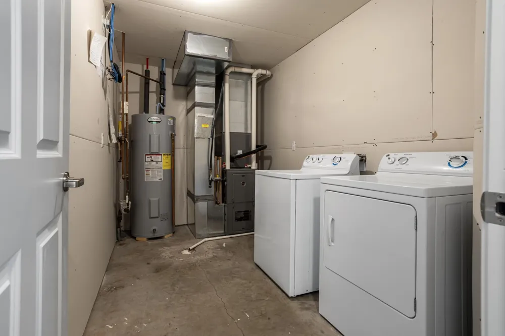 1023 29th Avenue W West Fargo, ND 58078