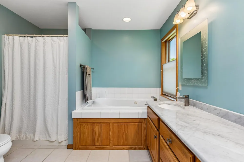 1105 Lupine Drive Northfield, MN 55057