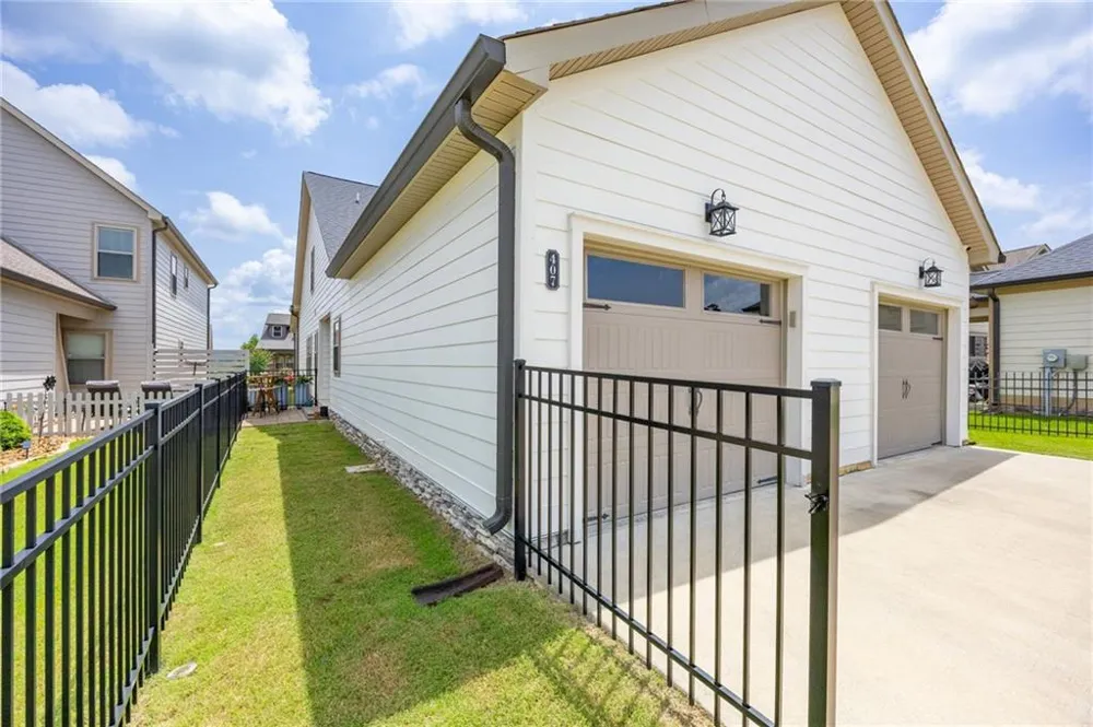 407 Tuscany Village Drive Ringgold, GA 30736