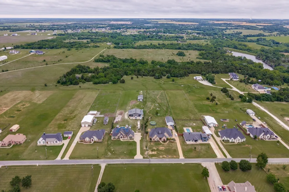 2181 Bledsoe Road Gunter, TX 75058
