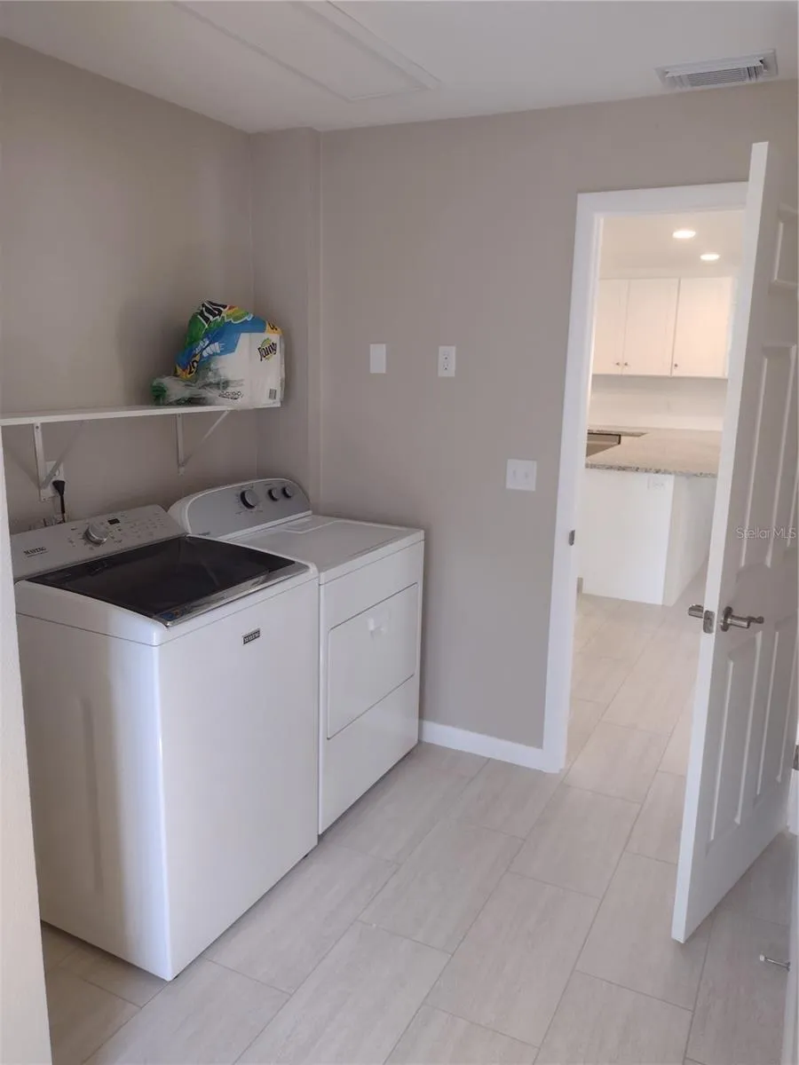 830 E 18TH AVENUE New Smyrna Beach, FL 32169