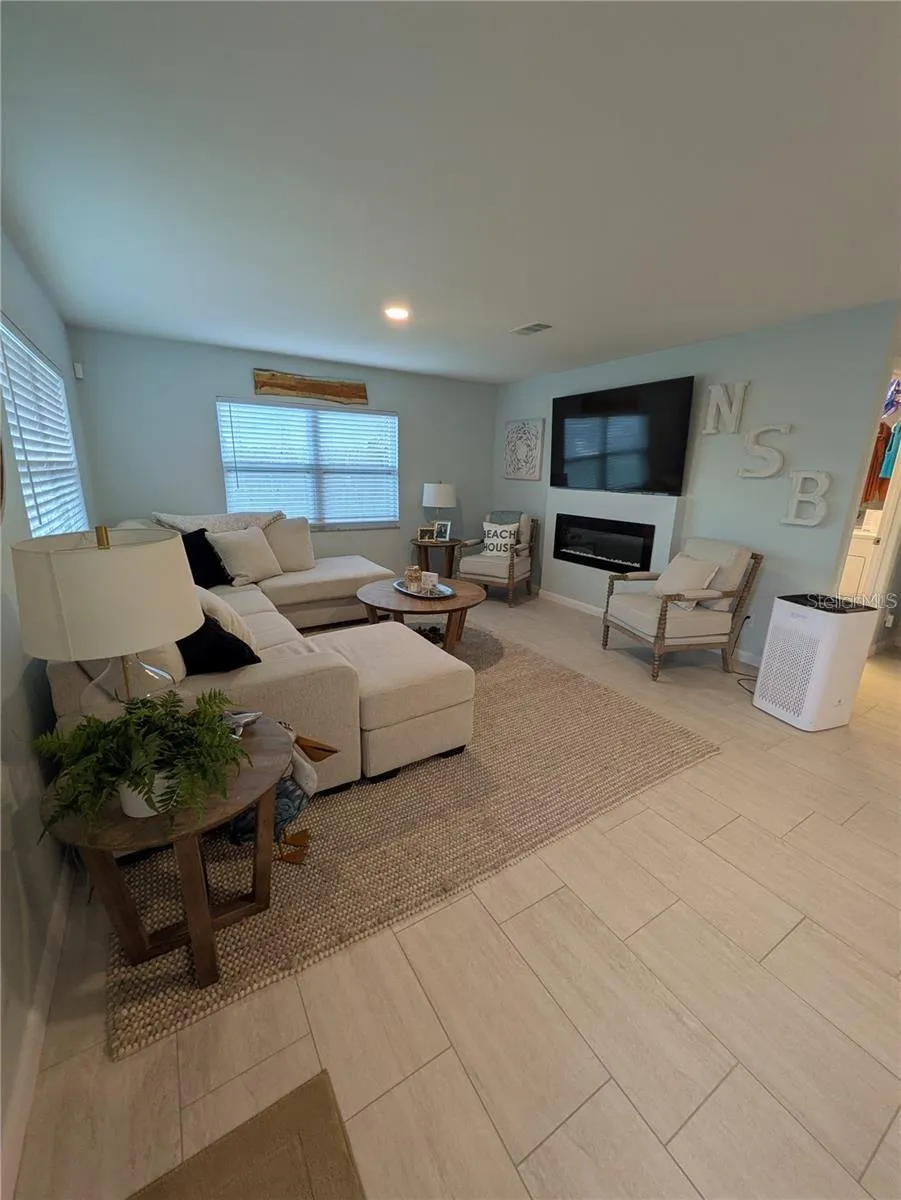 830 E 18TH AVENUE New Smyrna Beach, FL 32169