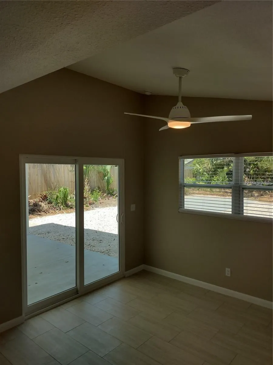 830 E 18TH AVENUE New Smyrna Beach, FL 32169