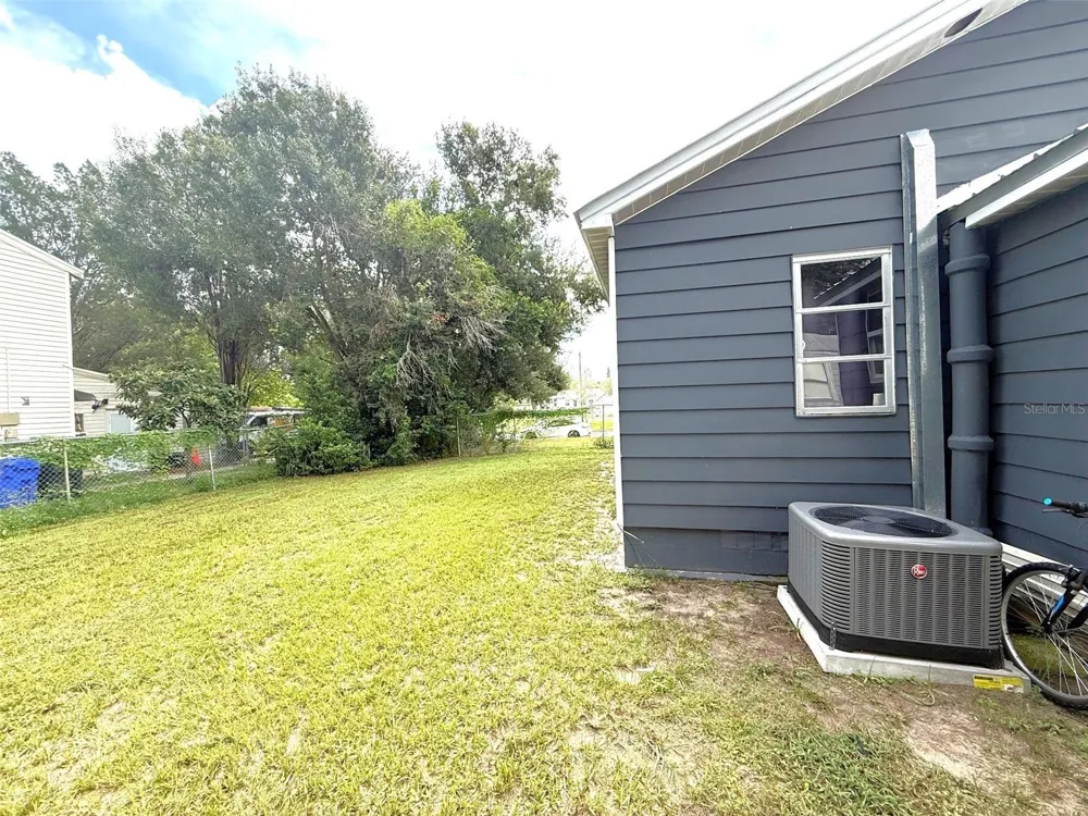 1222 GOLCONDA ROAD Lakeland, FL 33801