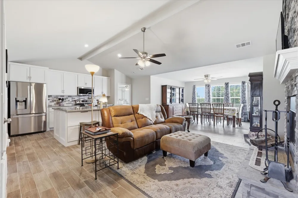 110 Highview Road Ennis, TX 75119