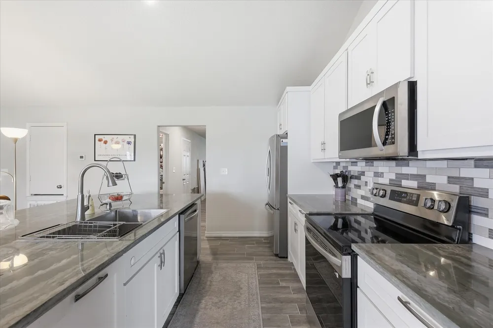 110 Highview Road Ennis, TX 75119