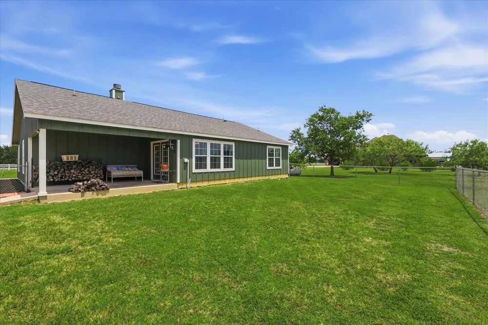 110 Highview Road Ennis, TX 75119