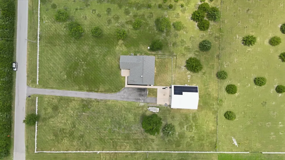 110 Highview Road Ennis, TX 75119