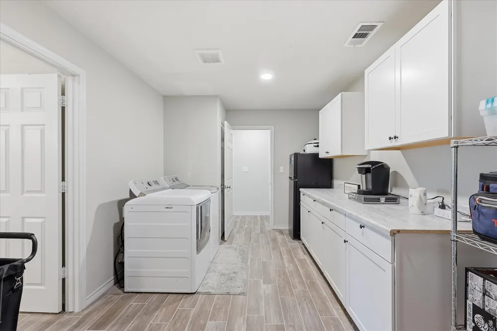110 Highview Road Ennis, TX 75119
