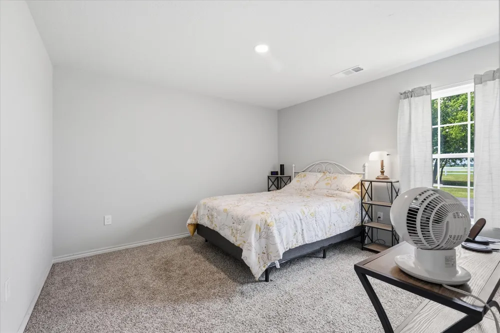 110 Highview Road Ennis, TX 75119