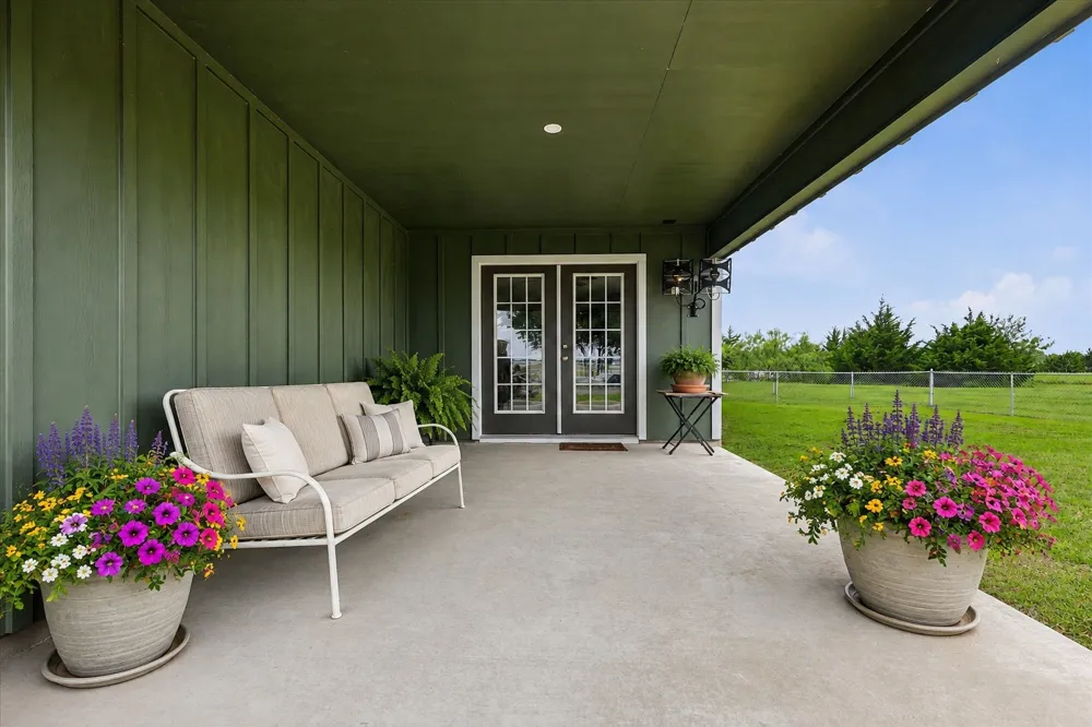 110 Highview Road Ennis, TX 75119