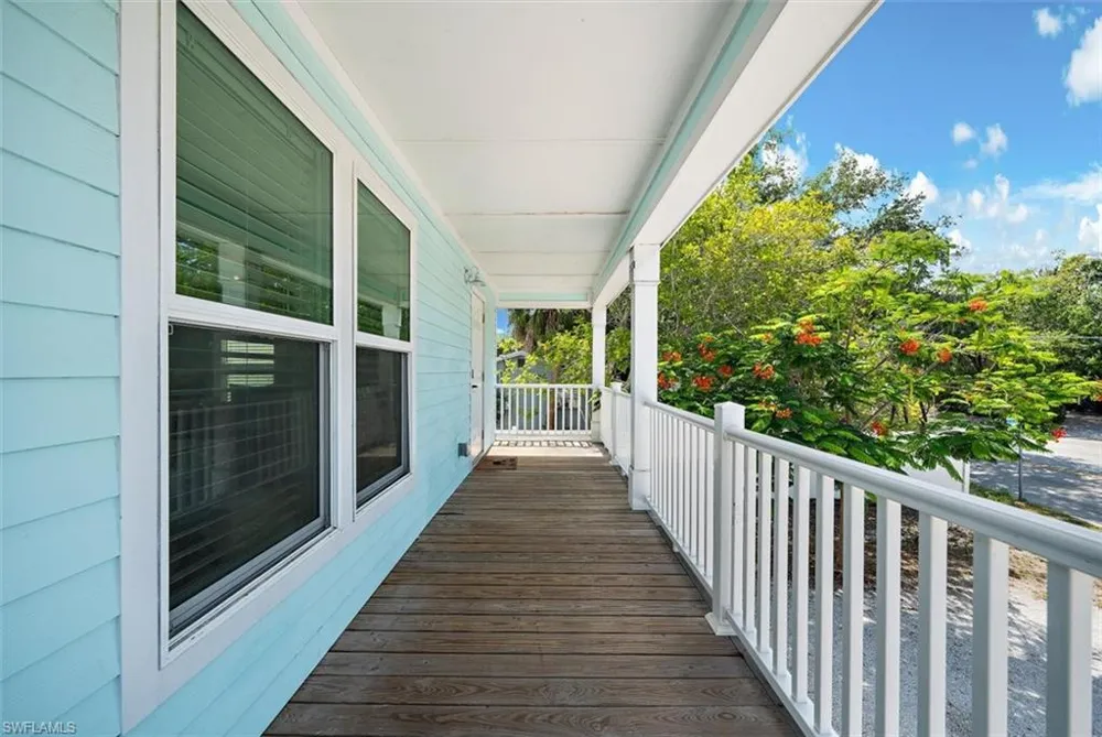 2375 Bahia Vista Street Sarasota, FL 34239