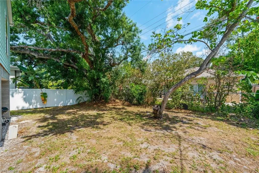 2375 Bahia Vista Street Sarasota, FL 34239