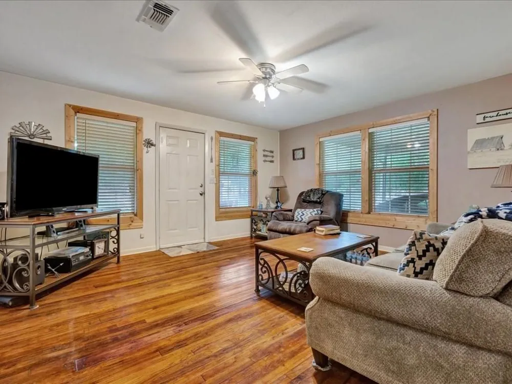 635 Oscar Berry Road Lufkin, TX 75904