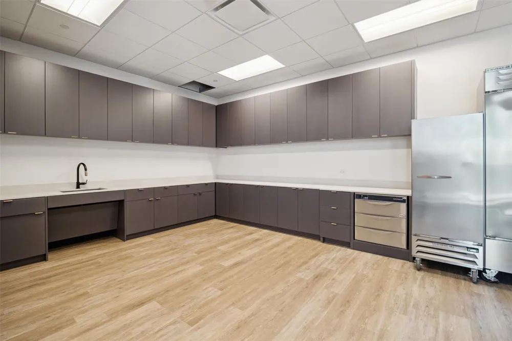 1711 Allen Parkway #2602 Houston, TX 77019