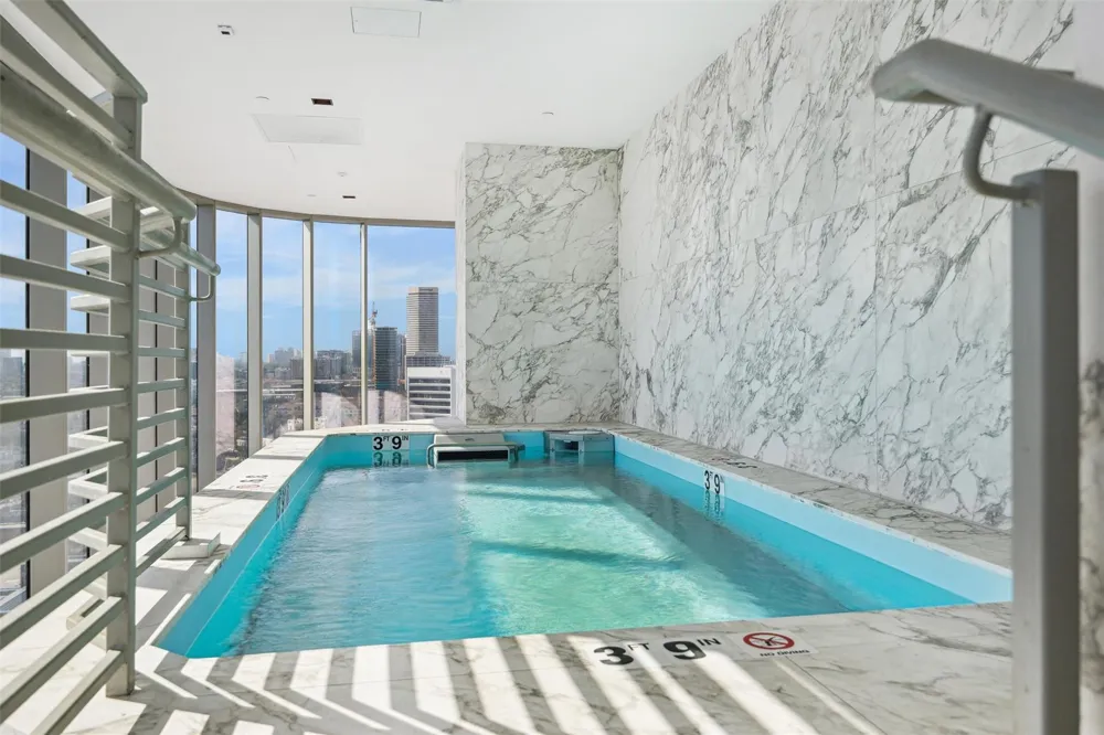 1711 Allen Parkway #2602 Houston, TX 77019