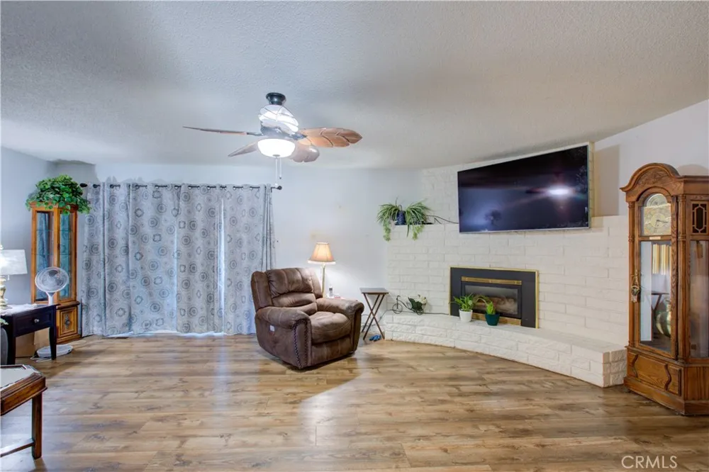 105 Gill Way Chowchilla, CA 93610