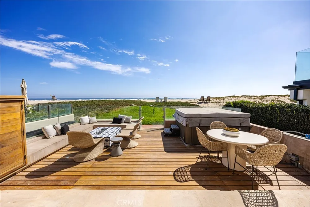 7204 W Oceanfront Newport Beach, CA 92663
